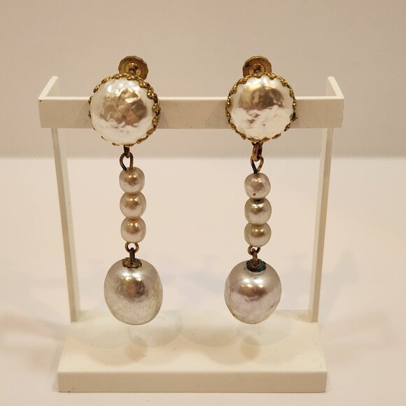Vintage Signed Miriam Haskell Baroque Faux Pearl Dangle Drop Screw Back Clip Ear